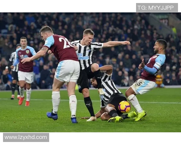 英超精彩对决本菲卡与巴萨战成平局神奇扑救成为全场焦点