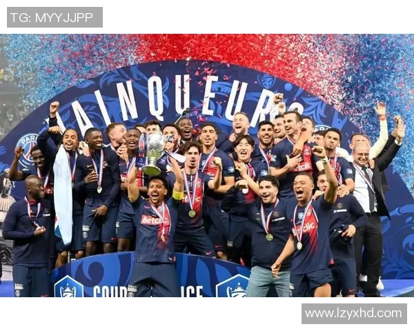 中超精彩对决巴黎圣日耳曼以四球大胜AC米兰引发全场狂欢