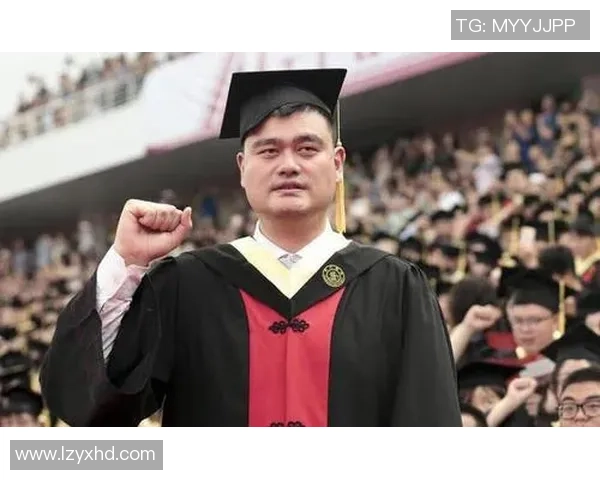 姚明与夫人携手共度人生旅程的温馨故事与感人瞬间