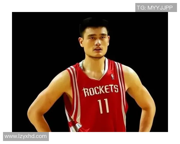 姚明保镖盛装出席活动引发热议众人纷纷围观合影留念