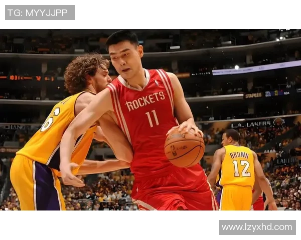 姚明刀削腿的传奇故事与篮球生涯的辉煌成就分析