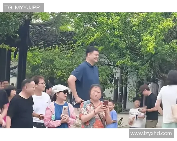 姚明突发脑溢血消息引发广泛关注球迷们纷纷送上祝福与关心