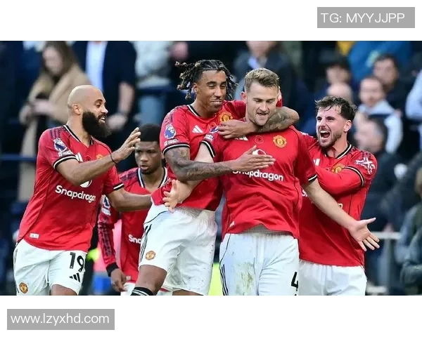 意甲激战阿森纳与曼联战成平局红牌事件引发全场热议与争议