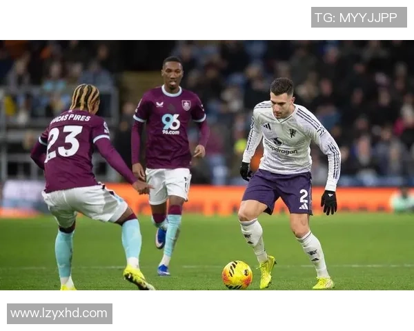 切尔西逆转曼联夺国王杯乌龙球成比赛转折点精彩集锦回顾 切尔西逆转曼联夺国王杯乌龙球成比赛转折点精彩集锦回顾