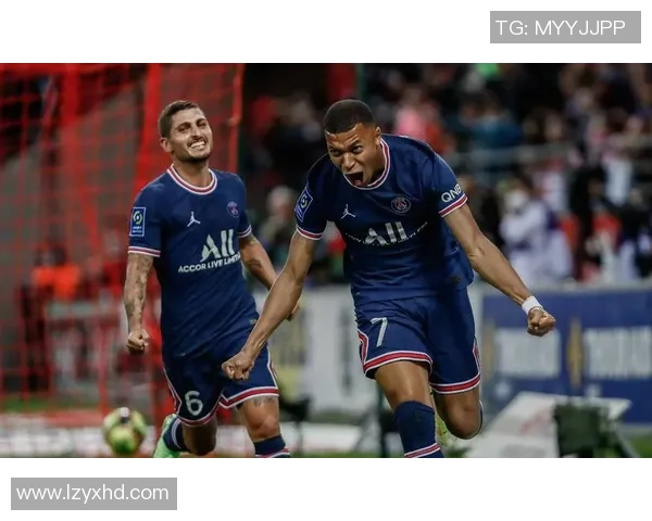 热刺狂胜巴黎圣日耳曼五球大捷神奇扑救引发全场热烈欢呼 热刺狂胜巴黎圣日耳曼五球大捷神奇扑救引发全场热烈欢呼