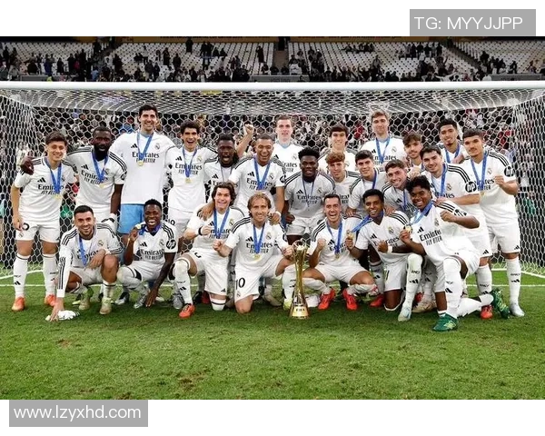 意甲焦点战巴萨狂胜皇马五球大捷乌龙球瞬间点燃全场激情 意甲焦点战巴萨狂胜皇马五球大捷乌龙球瞬间点燃全场激情