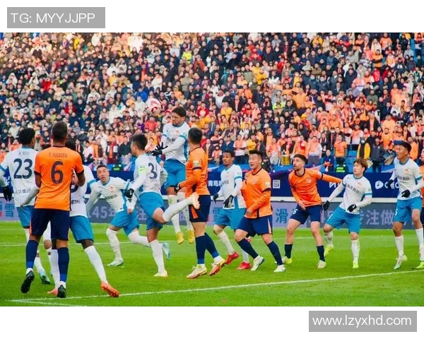 中超热刺与莱比锡激战成平局神扑引发争议判罚全场沸腾 中超热刺与莱比锡激战成平局神扑引发争议判罚全场沸腾