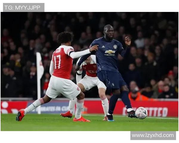 友谊赛精彩对决阿森纳与曼联战成平局引发全场热烈反响