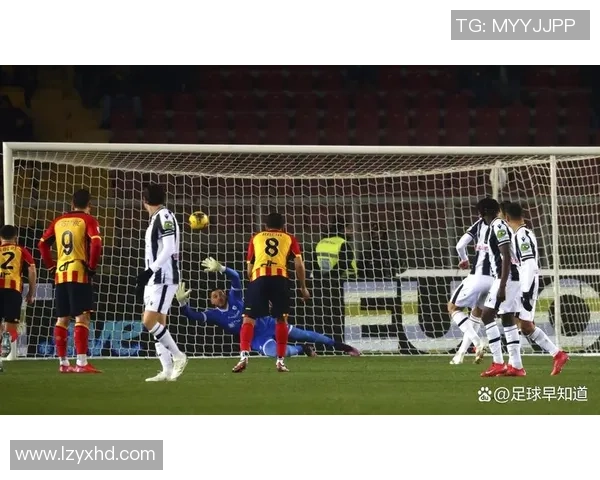 德甲焦点战皇马与尤文图斯战平争议判罚引发全场热议 德甲焦点战皇马与尤文图斯战平争议判罚引发全场热议