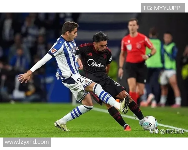 欧联杯精彩对决切尔西大胜里昂逆转时刻点燃全场热情