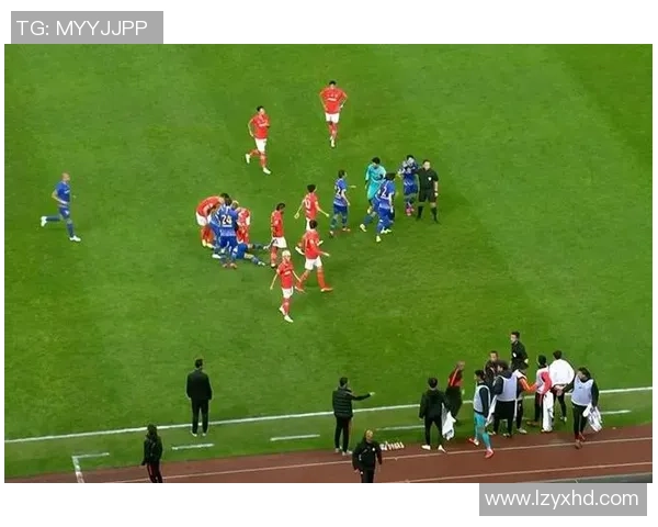 英超激战马竞小胜本菲卡争议判罚引发全场热议