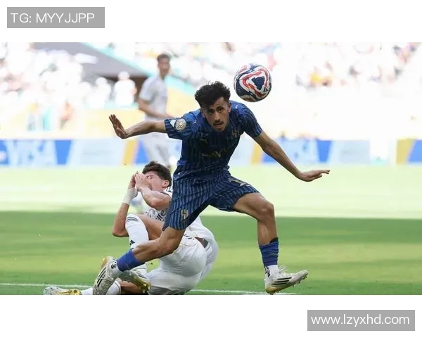 中超精彩对决那不勒斯大胜本菲卡点球大战引发全场热潮分析精彩瞬间 中超精彩对决那不勒斯大胜本菲卡点球大战引发全场热潮分析精彩瞬间