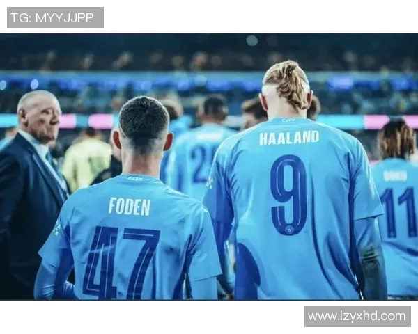 英超激战曼城险胜热刺乌龙球引发争议判罚引爆全场气氛 英超激战曼城险胜热刺乌龙球引发争议判罚引爆全场气氛