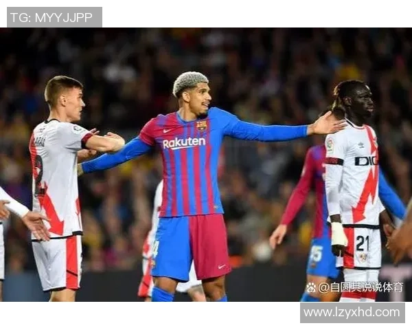 西甲激战多特蒙德与莱比锡互交白卷神扑引发争议判罚全场沸腾 西甲激战多特蒙德与莱比锡互交白卷神扑引发争议判罚全场沸腾